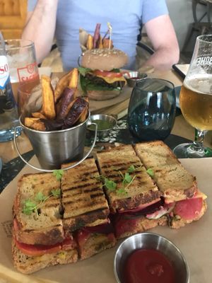 Black bean burger and Mumbai sandwich  at Veganapati in Lisbon
