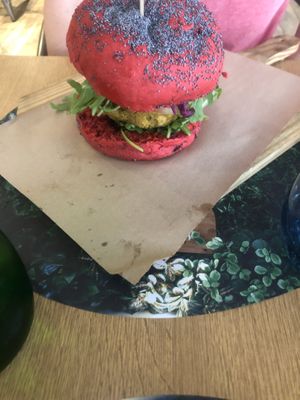 Burger  at Veganapati in Lisbon