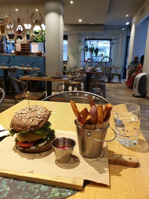 Brownie Burger,sweet potato fries and beetroot ketchup at Veganapati in Lisbon