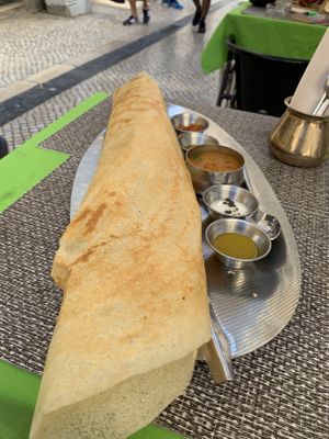 Domas!!! Yummmmmylicious at Veganapati in Lisbon