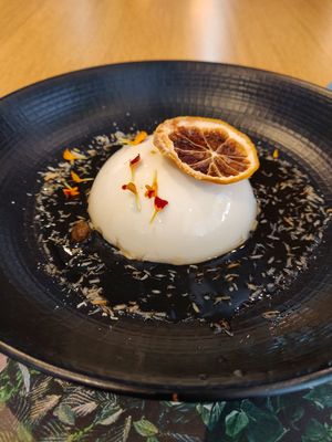 😋 at Veganapati in Lisbon