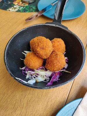 😋😋😋😋 at Veganapati in Lisbon