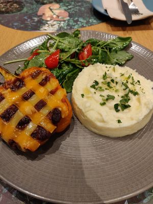 Meal of the day at Veganapati in Lisbon