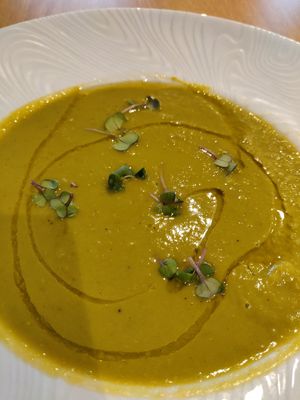 Pea soup 😋😋😋 at Veganapati in Lisbon