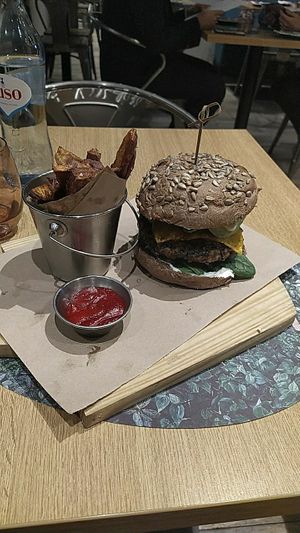 Brownie Burger at Veganapati in Lisbon