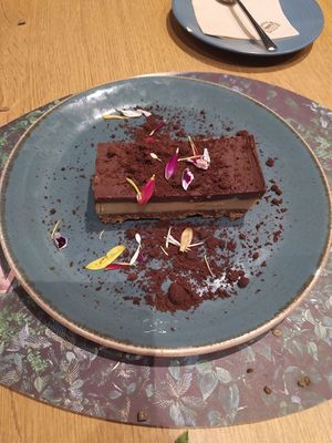 Tarte de chocolate branco e baobab at Veganapati in Lisbon