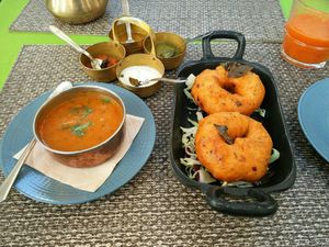 Medhu vada at Veganapati in Lisbon