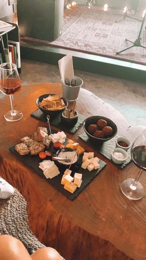 Vegan cheese platter, falafels and nachos  at Apuro Vegan Bar in Porto