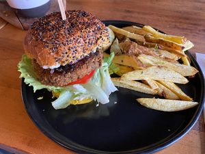 O apuro burger at Apuro Vegan Bar in Porto