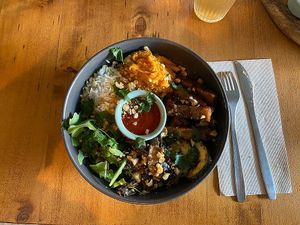 Sweet bowl at Apuro Vegan Bar in Porto