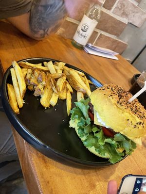 Lanche vegan  at Apuro Vegan Bar in Porto