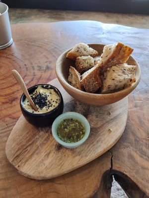 Entrée - two sauces and delicious bread at Apuro Vegan Bar in Porto