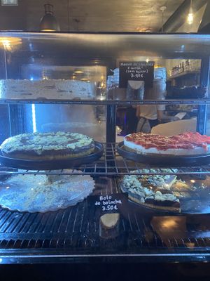 Cakes of the day   at Apuro Vegan Bar in Porto