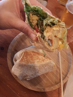 Burrito Lazy 🥭🌱🧡 at Apuro Vegan Bar in Porto