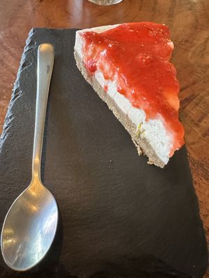 Strawberry cheesecake   at Apuro Vegan Bar in Porto