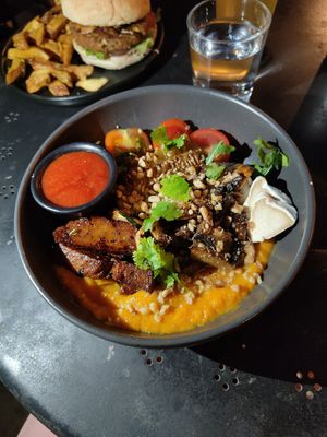 Smashed sweetpotato bowl at Apuro Vegan Bar in Porto