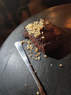Brownie at Apuro Vegan Bar in Porto