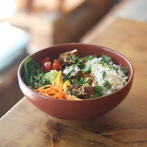 Rice bowl at Apuro Vegan Bar in Porto