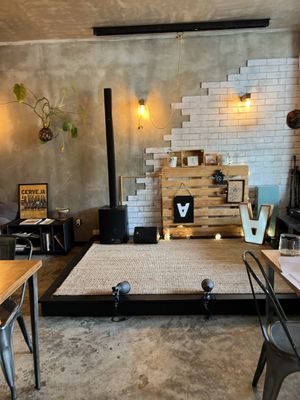 Small stage   at Apuro Vegan Bar in Porto