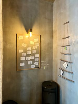 Signs  at Apuro Vegan Bar in Porto