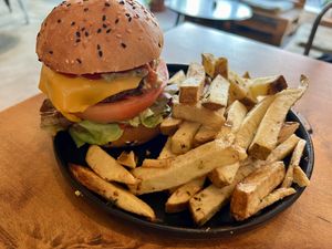 Bean burger   at Apuro Vegan Bar in Porto