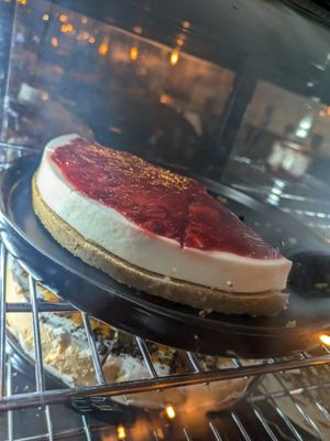 Berry cheesecake at Apuro Vegan Bar in Porto