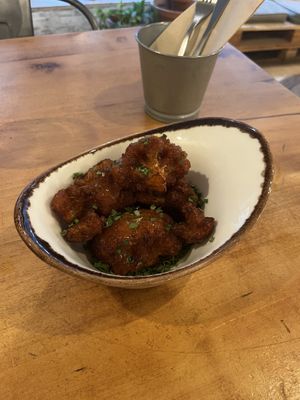 Cauli wings  at Apuro Vegan Bar in Porto