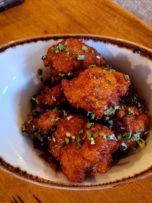 "Chicken" (coliflower) wings at Apuro Vegan Bar in Porto