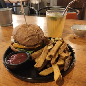  at Apuro Vegan Bar in Porto