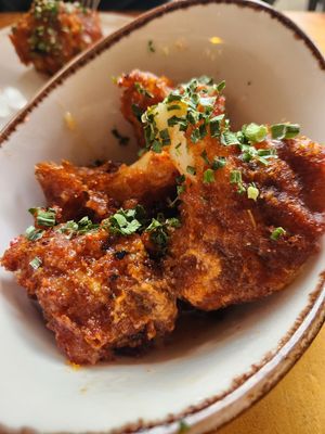 Caulli wings at Apuro Vegan Bar in Porto