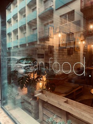  at Apuro Vegan Bar in Porto