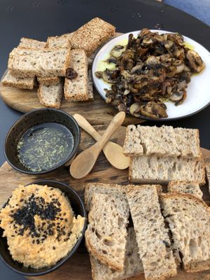 Humus and Mushrooms  at Apuro Vegan Bar in Porto