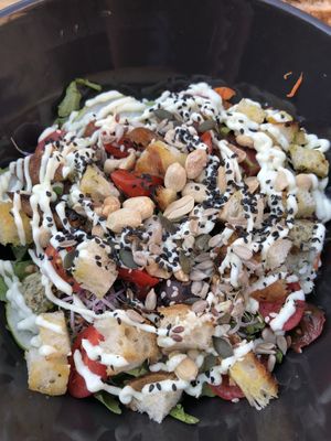 Salat  at Apuro Vegan Bar in Porto