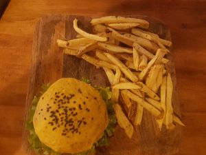 Burger at Apuro Vegan Bar in Porto