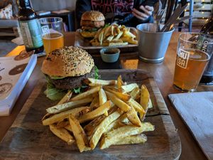 Apuro and no meet at Apuro Vegan Bar in Porto