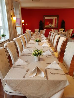 Elegant and comfortable ambiance for small and large groups at Olivo d'Oro in Marktheidenfeld-altfeld