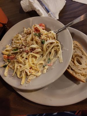 First things first, my second time visiting and as before the wait staff is 💯 on point with welcoming and service. Marcos served with a smile and good attentiveness to customers at Barley's Taproom & Pizzeria in Spindale