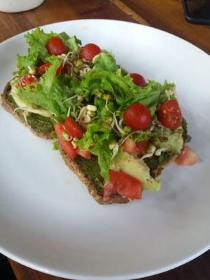 avocado toast at Nireas Healthy Haven in Palolem