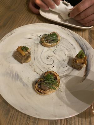 Mise en bouche   at L'Orygine in Quebec