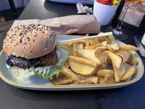 Mushroom burger   at Kidoce in Armacao De Pera