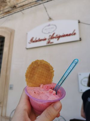 Strawberry and raspberry at Belfiore Gelato e Cioccolato in Siracusa