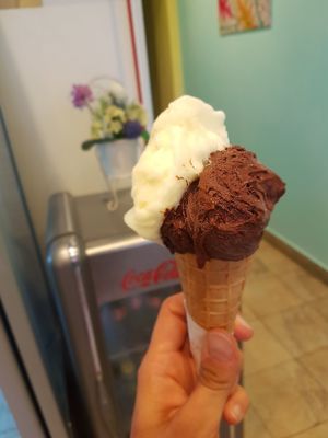 Pear and Santo Domingo Chocolate in a vegan cone at Belfiore Gelato e Cioccolato in Siracusa