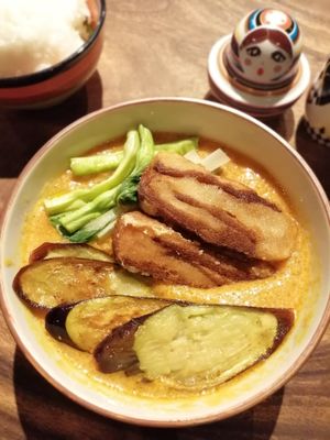 Kare-Kare with bagnet at Cosmic - Poblacion in Makati