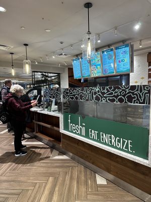 Convenient located   at freshii in Niagara Falls