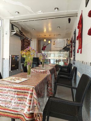 Deco with fresh flowers! at Abou Tayssir in Tangier