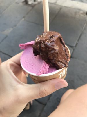 Mirtilo & crumble gelato at Gelateria La Romana in Rome