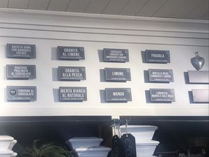 There was a big line and I felt really rushed to place my order. They didn’t have anymore of the « Portillo Nero sambuco limone » flavor. But the lemon flavor was really good at Gelateria La Romana in Rome