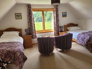 Room 2 at Kings Reach Self Catering in Lochgilphead