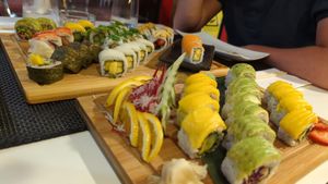 Freestyle Sushi 32 pcs & Vegan Roll  at Sushimari in Funchal