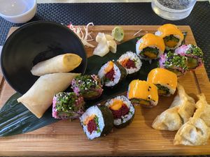 The vegetarian platter made vegan - soooooo tasty! Like a Caribbean/Japanese fusion ❤️ at Sushimari in Funchal